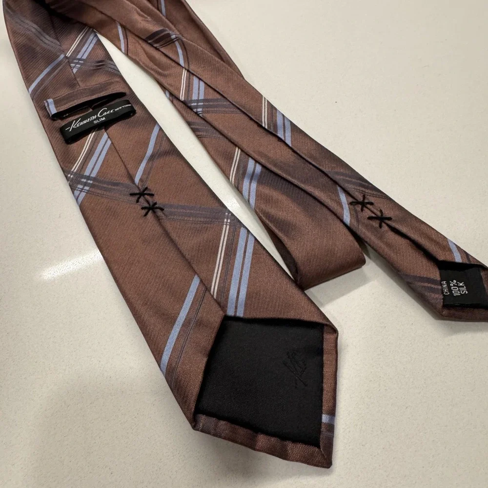 Kenneth Cole socialflare curated